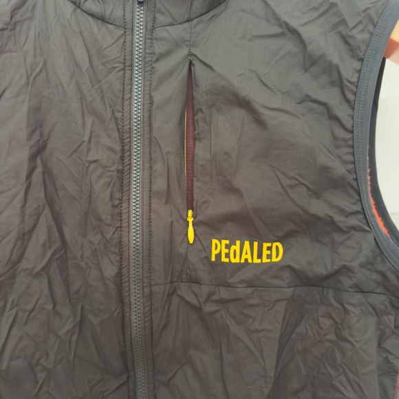 Men's Gray Vest - Picture 3 of 6